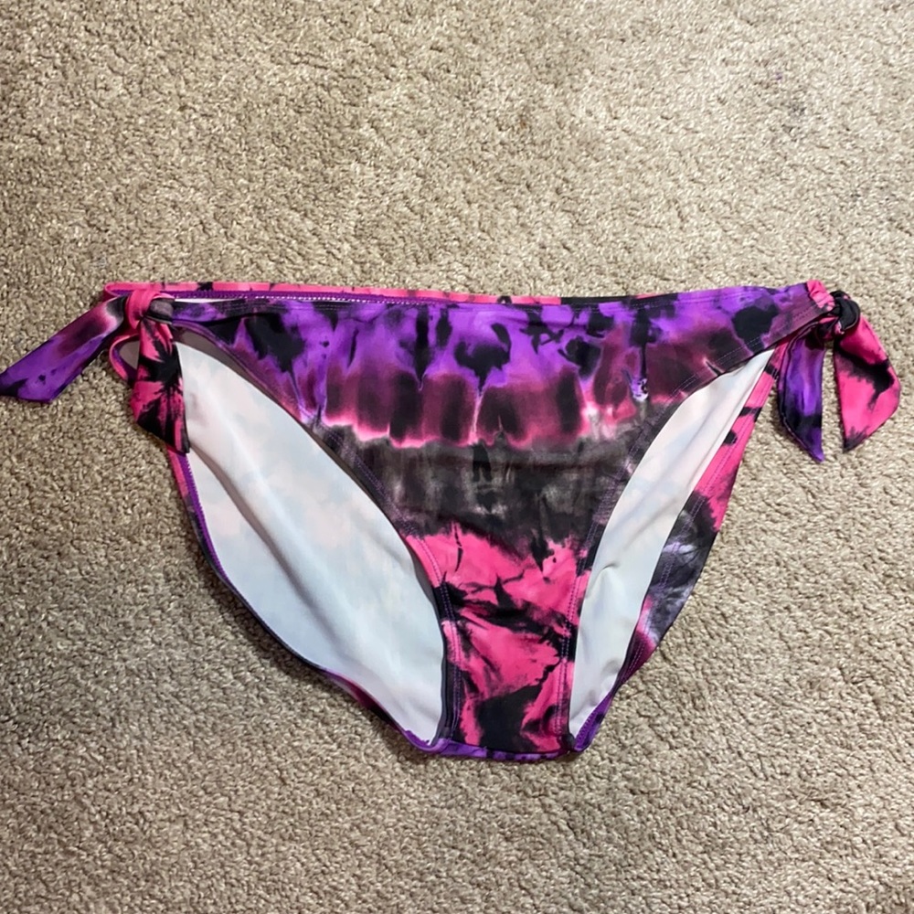 NWT Island Waves bikini bottoms.Sz 14 tye dye